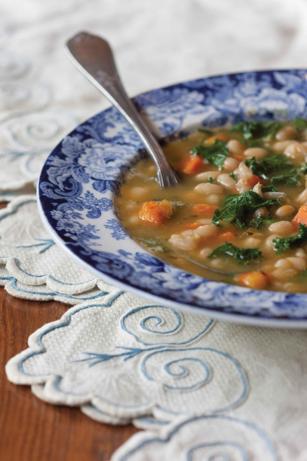 eat-right-for-your-sight.white-bean-soup-with-kale